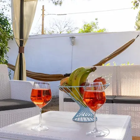 Villa Eta, Con Giardino - Piscina E Distante 2 Minuti A Piedi Dalla Torre delle Stelle