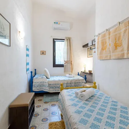 ヴィラ Eta, Con Giardino - Piscina E Distante 2 Minuti A Piedi Dalla