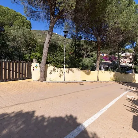 Eta, Con Giardino - Piscina E Distante 2 Minuti A Piedi Dalla 빌라 토레 델레 스텔레