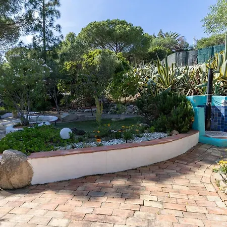 Eta, Con Giardino - Piscina E Distante 2 Minuti A Piedi Dalla 빌라 *